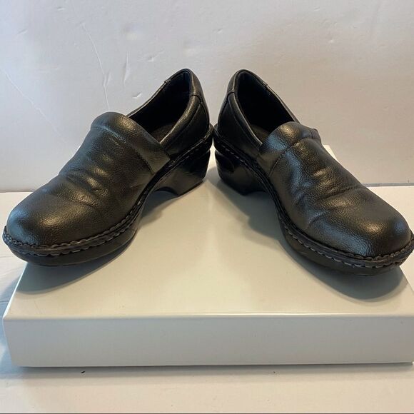 B.O.C. Pewter Wedge Slip On Shoes - Picture 2 of 10